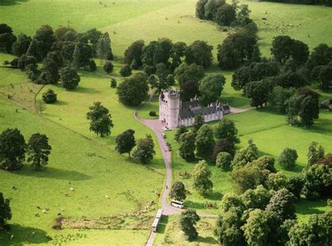 Castle Fraser | Parks and Gardens (en)