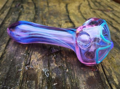 Glass Pipe Purple color changing glass smoking pipe with