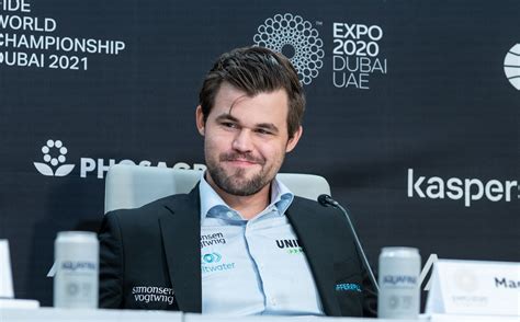 Carlsen One Win From Victory After Drawing FIDE World Chess Championship Game 10 - Chess.com