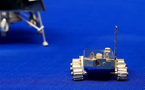 Buy ISRO Chandrayaan Pragyaan Rover Scale Model Online - VYOM | ISRO ...