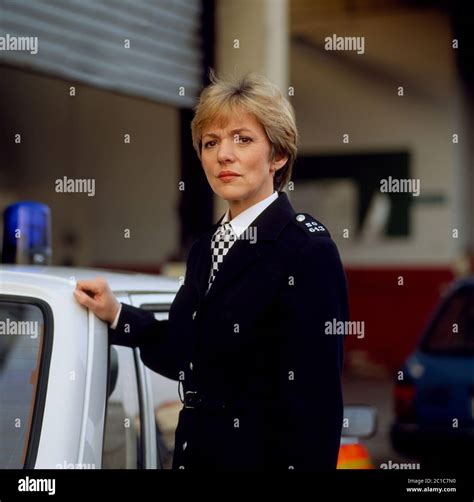 Trudie goodwin actress bill bbc television hi-res stock photography and images - Alamy