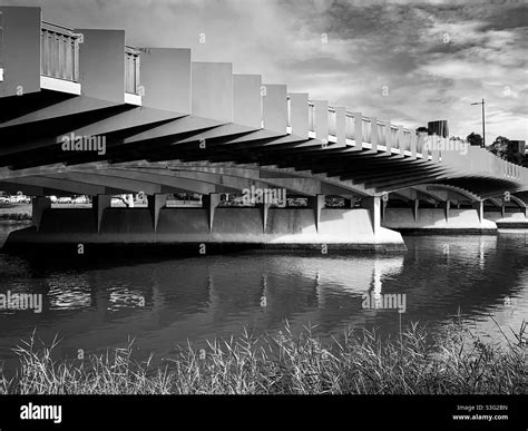 Yarra river bridge Black and White Stock Photos & Images - Alamy