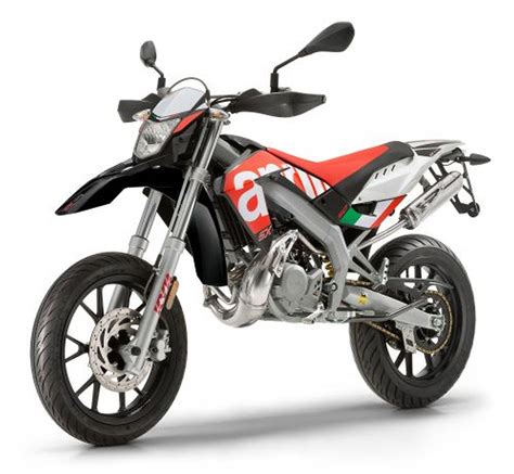 Motorrad Vergleich Aprilia SX 50 Supermoto 2017 vs. Beta RR 50 Motard Track 2023