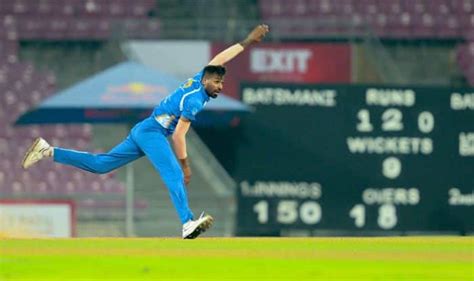 Aaj Ka Taaza Bakar, IPL 2020: Mumbai Indians’ Hardik Pandya Announces Comeback, Twitter Fans ...