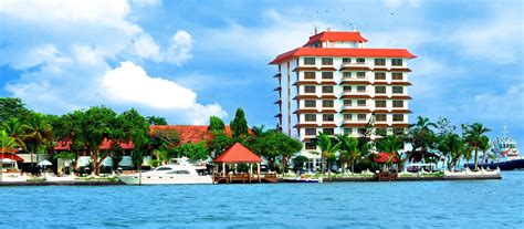 Taj Malabar Resort & Spa | Hotels in Cochin | Enchanting Travels