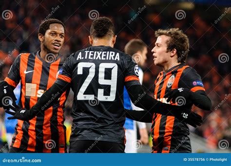 Players Of FC Shakhtar Donetsk Editorial Photo - Image of arena ...