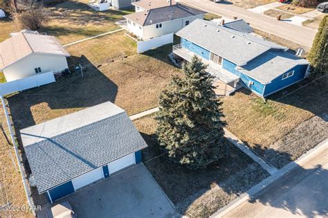 Larimore, ND Real Estate - Larimore Homes for Sale | realtor.com®