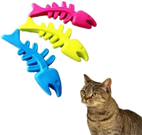 The 14 Best Chew Toys For Cats [With Razor Sharp Teeth]