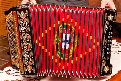 Portuguese Folklore - Instruments - Instrumentos