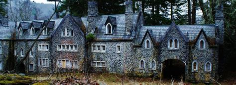 The abandoned Dundas Castle | Urbex playground