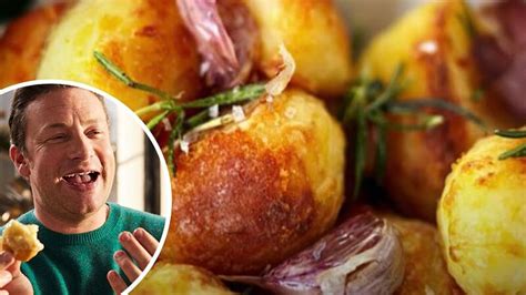 Jamie Oliver’s secret tips to the 'crispiest, most wonderful' roast ...