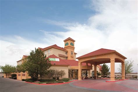 66 Best VERIFIED Pet Friendly Hotels in Albuquerque with Weight Limits & Pet Fees