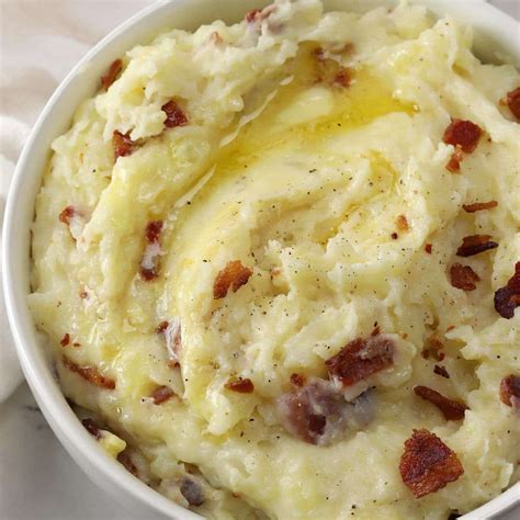 Bacon Garlic Mashed Potatoes - The Toasty Kitchen