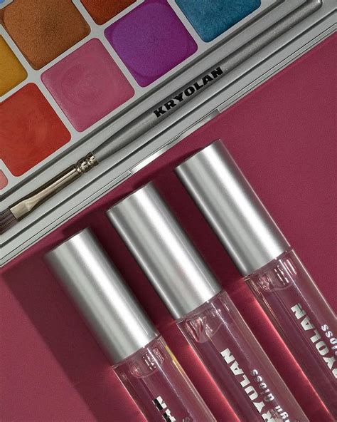 KRYOLAN PALETA SHIMMERING VISION 18 PZAS | Esponja de maquillaje, Brillos, Paletas