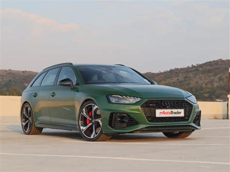 Audi RS4 Avant quattro (2022) Review - Expert Audi RS4 Avant Car Reviews - AutoTrader