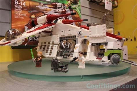 LEGO Star Wars Republic Gunship 75021 Pics