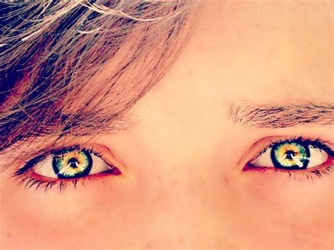 partial heterochromia iridis - Google Search | Pretty eyes, Stunning eyes, Beautiful eyes color