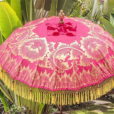 Whitney Round Bamboo Parasol- PREORDER Spring 2022 | Parasol, Garden ...