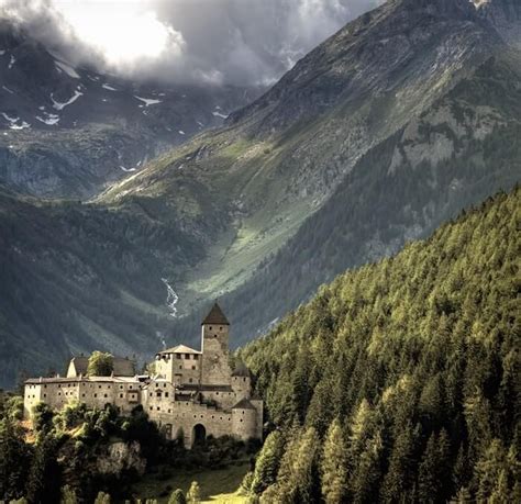 Castle Taufers South Tyrol #castlelovers #wanderingitaly *****Follow us on - Instagram ...