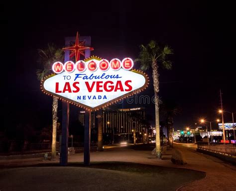 Welcome To Las Vegas Sign at Night - Las Vegas, Nevada, USA Editorial Stock Image - Image of ...