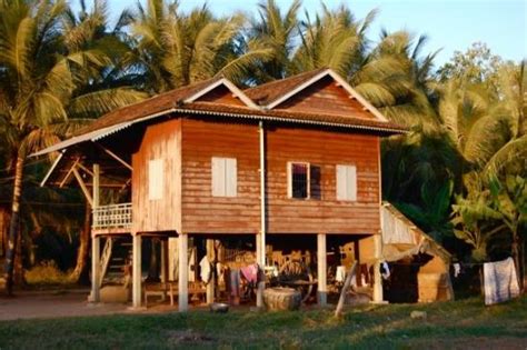 Houses in Cambodia are built on stilts so they won't drown in the rainy season. - Picture of ...