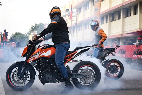 KTM Stunt Show on Behance