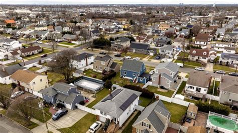 Long Island home prices increased 66% since 2013 - Newsday