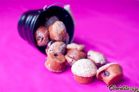 Super Easy Blueberry Muffins - ChocolateSuze