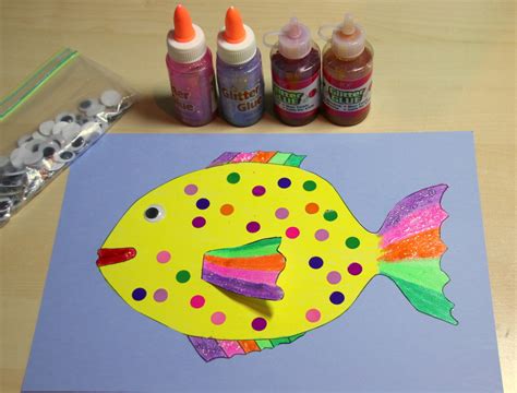 Rainbow Fish Colouring Craft for Kids with free printable template.