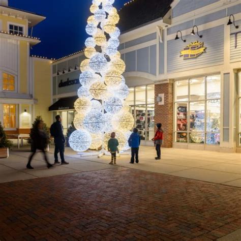 Shopping Mall Christmas Decorations – Christmas Mall Décor