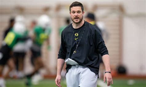 Oregon Football: Dan Lanning discusses progress after rainy scrimmage