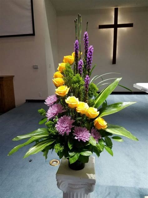 21 Funeral Flowers From Interflora | Easter flower arrangements, Fresh flowers arrangements ...