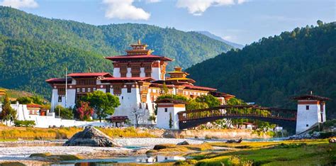 Bhutan Kingdom tour | ESSENCE OF BHUTAN 8 Night 9 Days tour.