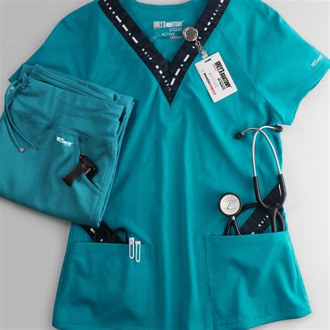 6 Trendy and Professional Colors for your Work Scrubs - nancyrubin