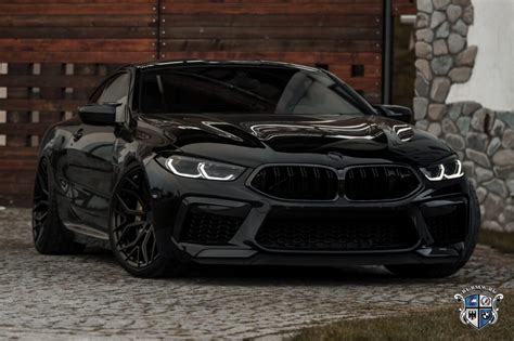 BMW M8 Competition: черный флагманский крейсер с шасси KW Variant 4 ...