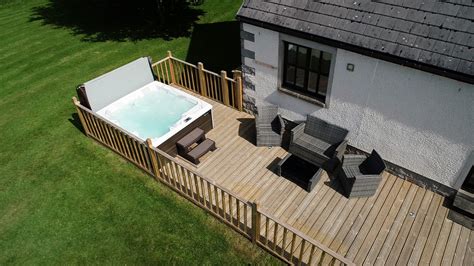 Perthshire Cottages - Hot Tub Cottage Breaks - Moness Resort