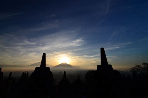 Borobudur Sunrise Tour – Facebook CEO Favorites Tour – Keliling Nusantara