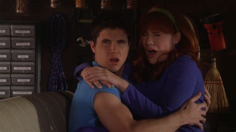 Fred Jones and Daphne Blake (Robbie Amell and Kate Melton) | Scoobypedia | Fandom