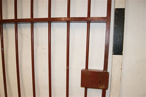 0079057 Prison Cell Door ( H 209cm x 99.5 ) x 1 off – Stockyard Prop ...