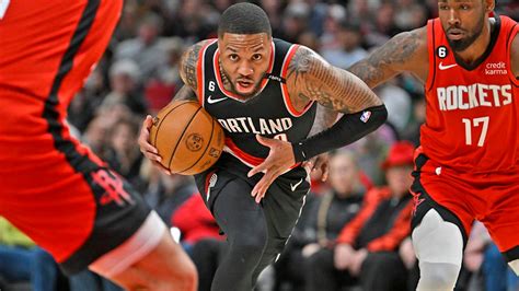 Fantasy Basketball: Damian Lillard highlights who's hot and not list, plus a DFS play for Monday ...