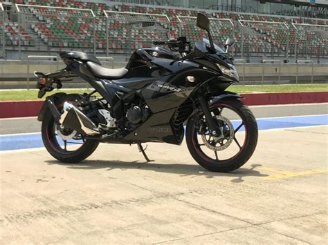 Suzuki Gixxer SF 250 Reaches Dealerships; Deliveries Commence Soon » Car Blog India