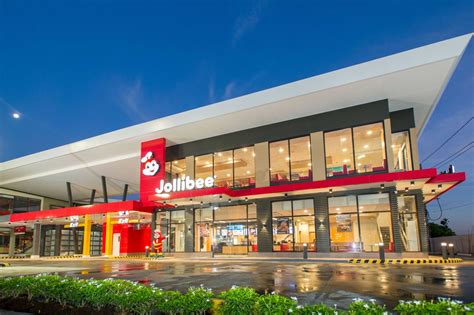 LOOK: Leveled Up Firsts and Exciting Tweaks in Jollibee’s 1200th Store – RANK MAGAZINE