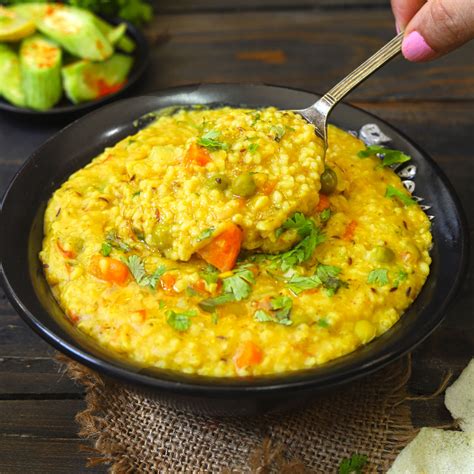 Dalia Khichdi Recipe (Daliya Khichdi) - Fun FOOD Frolic