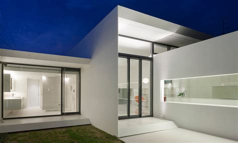 Every corner of this minimalist house in Japan was designed around art | Inhabitat - Green ...