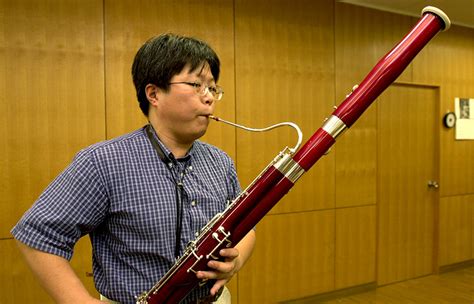 How to Play the Bassoon:How to play - Musical Instrument Guide - Yamaha ...