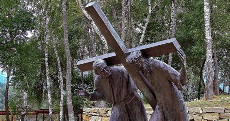 Stations of the Cross: A Lenten Tradition of Love - Ascension Press Media