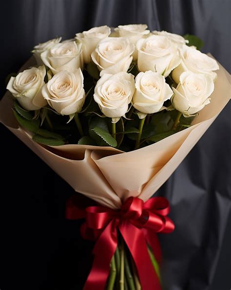 Classic 12 White Rose Bouquet - Making Dream