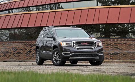 2020 GMC Acadia Reviews | GMC Acadia Price, Photos, and Specs | Car and Driver