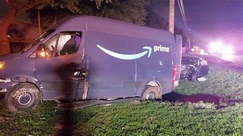 Driver runs away after crashing into Amazon truck near Katy | khou.com