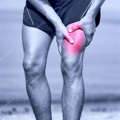 Running muscle strain injury in thigh — Stock Photo © Maridav #62143497